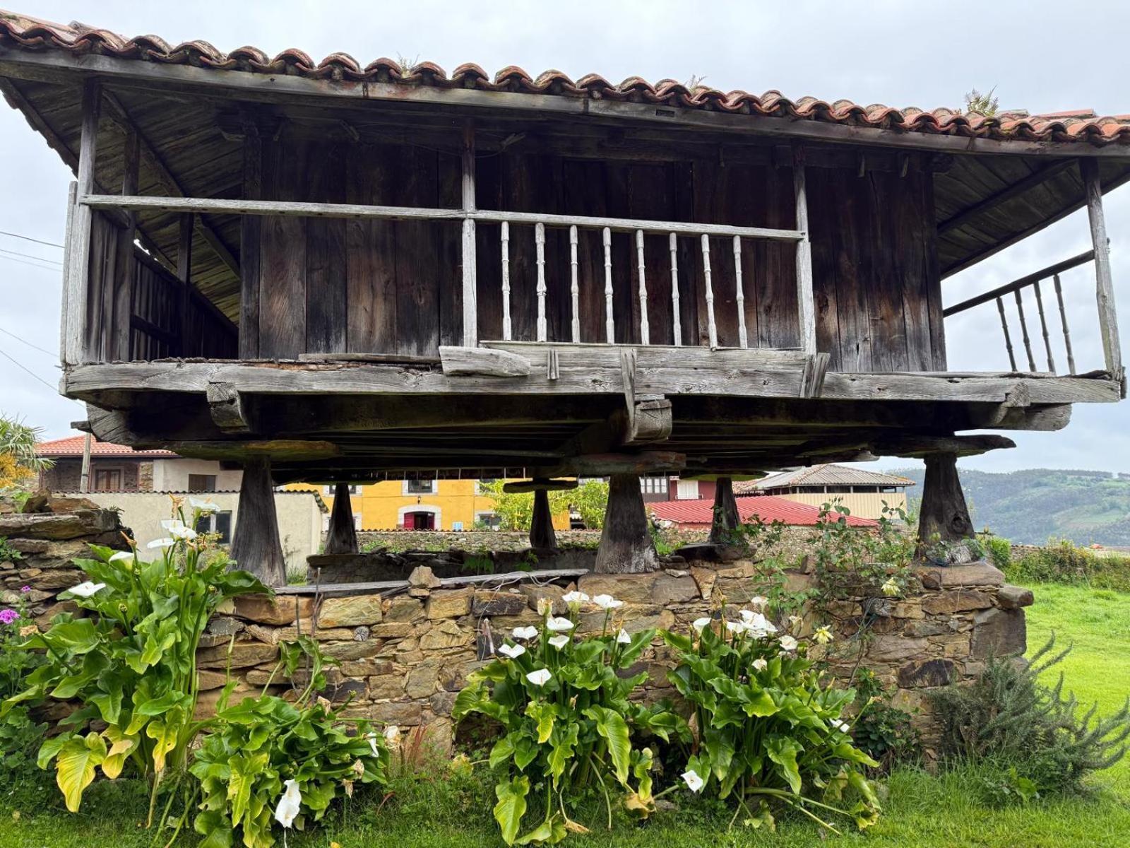 Pensión La Casona De *